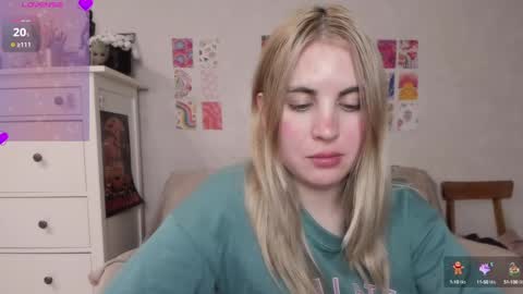 Allisses online show from January 2025 08:17:01 PM