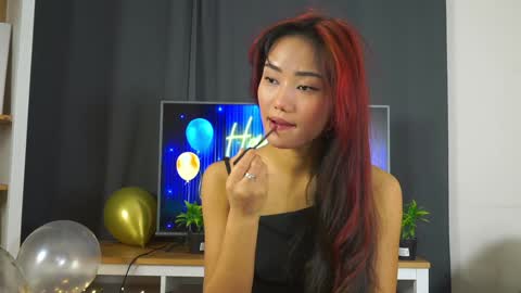 Snapshot of peacebenskin chatting on December 2024 12:38:02 PM Violetta online show from December 2024 12:38:02 PM