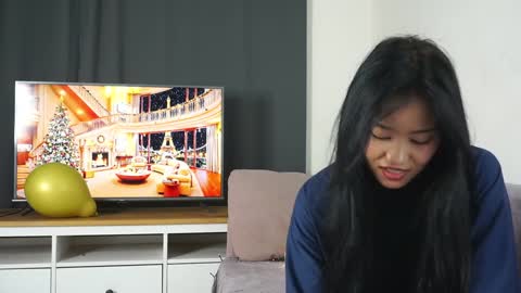 Snapshot of peacebenskin chatting on December 2024 12:01:02 PM Violetta online show from December 2024 12:01:02 PM