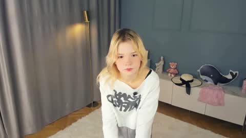 Snapshot of peach1nlove chatting on November 2025 08:08:01 PM Jesica online show from November 2025 08:08:01 PM