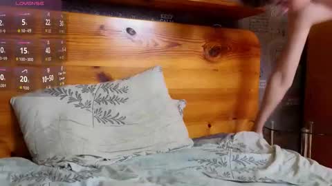 Snapshot of peach_b0y chatting on October 2025 07:06:01 AM Peach boy online show from October 2025 07:06:01 AM