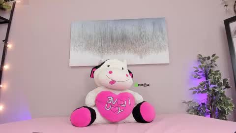 Briana online show from October 2025 02:06:02 PM