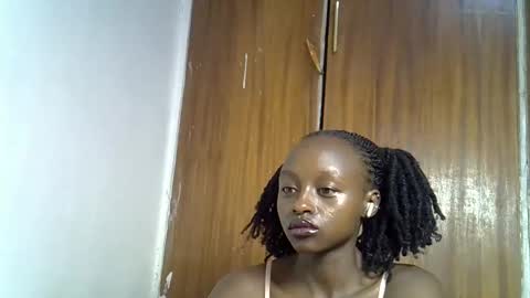 Snapshot of peachy_ebony chatting on October 2025 11:09:02 PM peachy_ebony online show from October 2025 11:09:02 PM