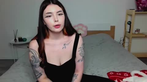 Peachy online show from March 2025 05:38:02 PM
