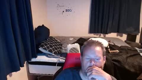 Snapshot of pecker40 chatting on October 2025 05:04:02 AM pecker40 online show from October 2025 05:04:02 AM