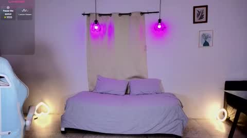 peggy-funn online show from September 2025 11:18:02 PM