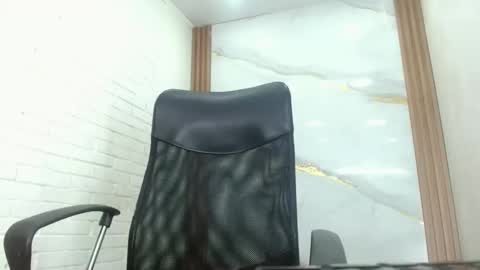 Penelopee Rouse online show from October 2025 12:18:01 AM