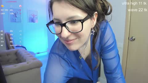 Snapshot of peneloppa_star chatting on January 2025 03:23:01 AM Hi Im Peneloppa online show from January 2025 03:23:01 AM