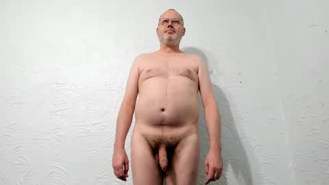 Snapshot of penis_dance chatting on October 2025 12:29:05 AM Vincent Howard online show from October 2025 12:29:05 AM