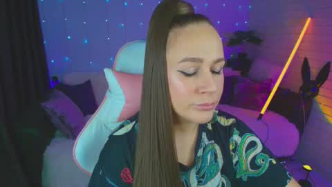 Snapshot of pepper_cat chatting on October 2025 09:32:02 PM Dia online show from October 2025 09:32:02 PM