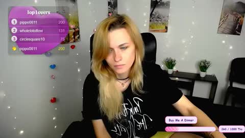 Mia online show from November 2025 07:08:02 AM