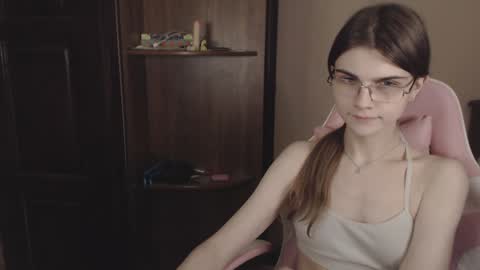 Snapshot of peralez_f chatting on December 2024 02:33:01 AM Farida online show from December 2024 02:33:01 AM