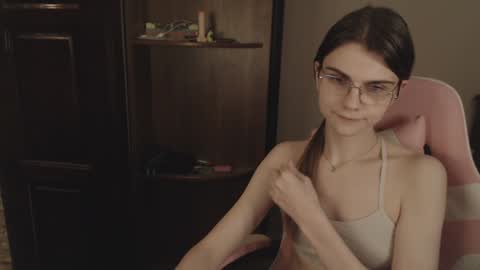 Snapshot of peralez_f chatting on January 2025 08:22:01 AM Farida online show from January 2025 08:22:01 AM