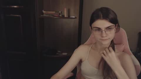 Snapshot of peralez_f chatting on January 2025 02:19:02 AM Farida online show from January 2025 02:19:02 AM