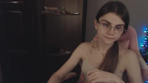 Snapshot of peralez_f chatting on January 2025 02:11:01 AM Farida online show from January 2025 02:11:01 AM