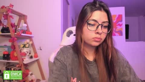 Sarah Ana Banana online show from October 2025 03:29:02 AM