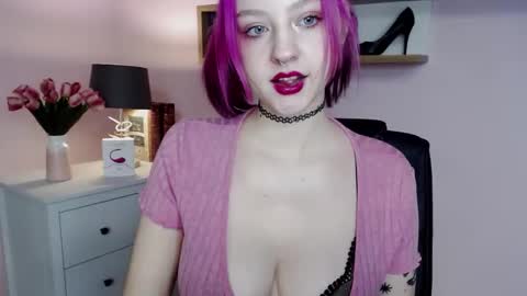 Madeline online show from January 2025 02:41:02 PM