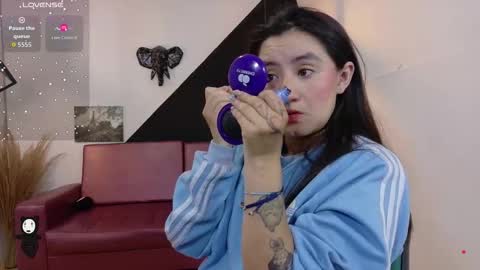   online show from October 2025 12:19:02 PM