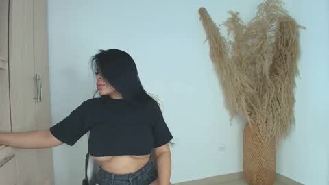 PERLA online show from September 2025 07:46:02 PM