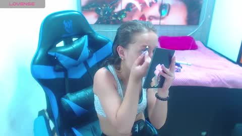 perla online show from September 2025 01:00:02 PM