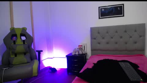 WELCOME TO THE PERLA ROOM online show from September 2025 05:00:02 AM