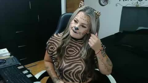 Snapshot of perlagoloza05 chatting on November 2025 01:07:02 AM goloza online show from November 2025 01:07:02 AM