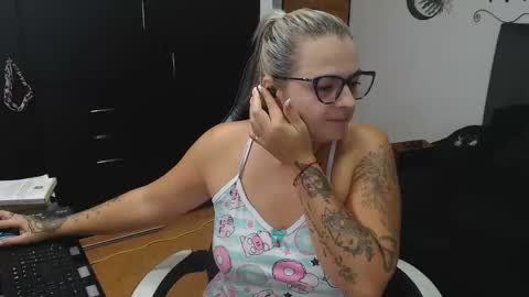 Snapshot of perlagoloza05 chatting on November 2025 02:55:01 AM goloza online show from November 2025 02:55:01 AM