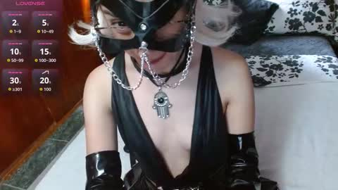 persefone_fire online show from October 2025 03:24:01 PM