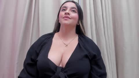 Snapshot of pervert_milf4u_ chatting on January 2025 11:35:01 AM LAURA online show from January 2025 11:35:01 AM