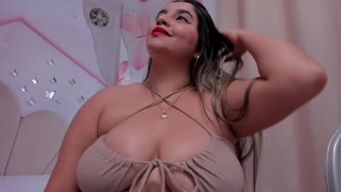Snapshot of pervert_milf4u_ chatting on February 2025 02:16:02 PM LAURA online show from February 2025 02:16:02 PM