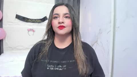 Snapshot of pervert_milf4u_ chatting on September 2025 11:10:01 AM LAURA online show from September 2025 11:10:01 AM