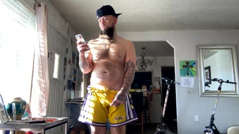 AKA perverted Step Daddy online show from January 2025 03:32:01 PM