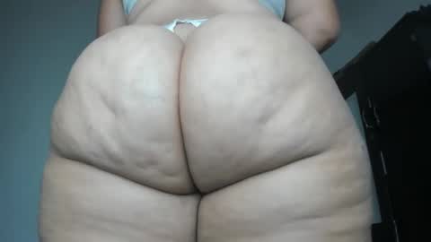 Snapshot of pervertt_mommy chatting on December 2024 10:11:02 AM Alexandra online show from December 2024 10:11:02 AM