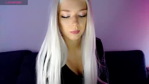 Isabella online show from January 2025 08:04:02 AM