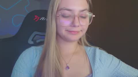 petalkiss online show from October 2025 06:27:02 PM