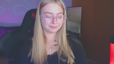 petalkiss online show from October 2025 05:42:01 PM