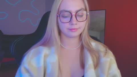 petalkiss online show from November 2025 08:19:01 PM