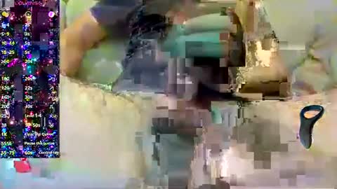 Snapshot of petardo_ chatting on December 2024 10:10:02 AM Petardo online show from December 2024 10:10:02 AM