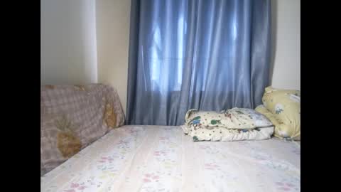 petite_funnie online show from September 2025 07:33:02 AM