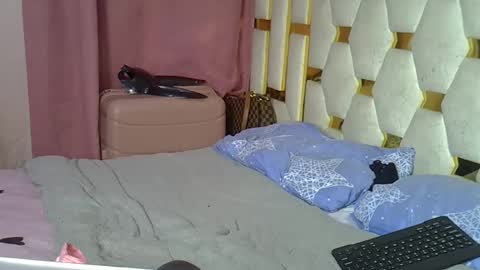 Snapshot of petite_lunar chatting on November 2025 09:47:01 PM Lunar online show from November 2025 09:47:01 PM