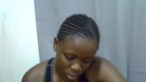Snapshot of petite_melan chatting on September 2025 05:45:02 PM petite_melan online show from September 2025 05:45:02 PM