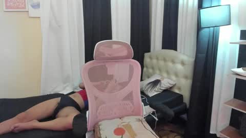 Snapshot of petiteasianaliyah chatting on November 2025 12:45:02 AM Aliyah online show from November 2025 12:45:02 AM