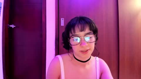 Lunna online show from March 2025 01:53:02 AM