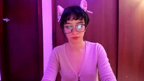 Lunna online show from March 2025 12:48:01 AM