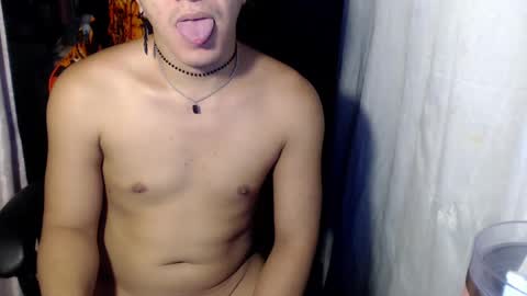 Snapshot of petitehugecockxnxxx chatting on February 2025 06:07:01 AM Call me jake online show from February 2025 06:07:01 AM