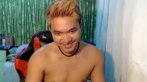 Snapshot of petitehugecockxnxxx chatting on March 2025 02:51:02 AM Call me jake online show from March 2025 02:51:02 AM