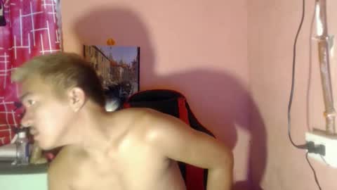 Snapshot of petitehugecockxnxxx chatting on October 2025 09:48:02 PM Call me jake online show from October 2025 09:48:02 PM