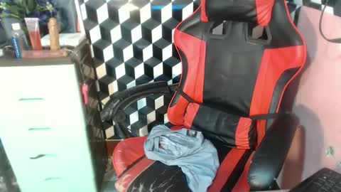 Snapshot of petitehugecockxnxxx chatting on October 2025 12:34:01 AM Call me jake online show from October 2025 12:34:01 AM