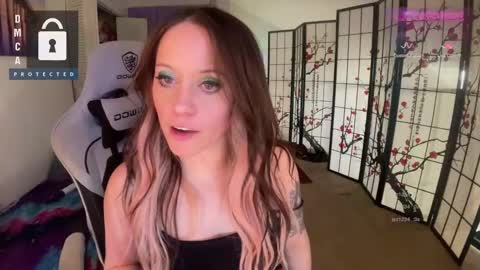 Snapshot of petitejewel chatting on February 2025 04:24:02 PM Jules online show from February 2025 04:24:02 PM