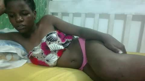 petitesweetchiq online show from September 2025 11:09:02 PM